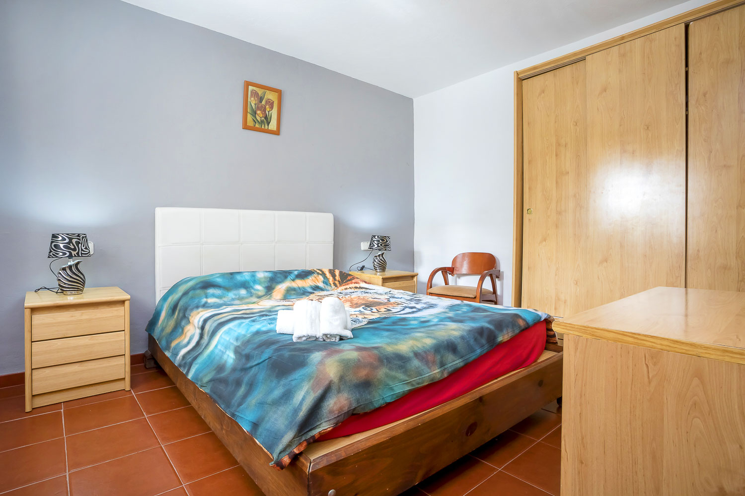 Habitacin cama matrimonio en una villa en Ibiza